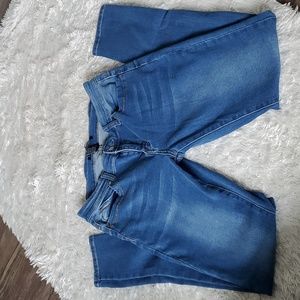 FASHION NOVA JEANS  SIZE 9